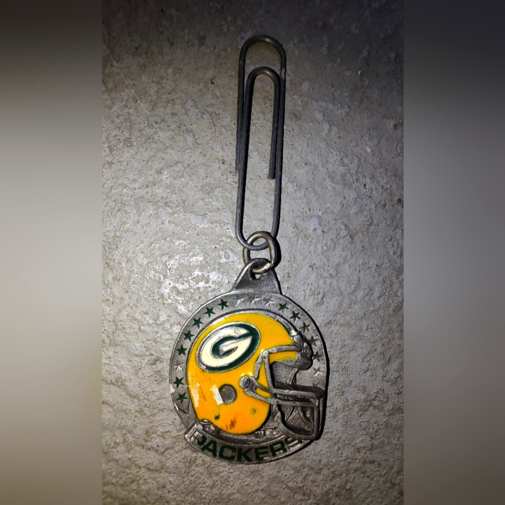 Green Bay Packers Keychain Official NFL Key Ring. Siskiyou Buckle Co. Key Ring.